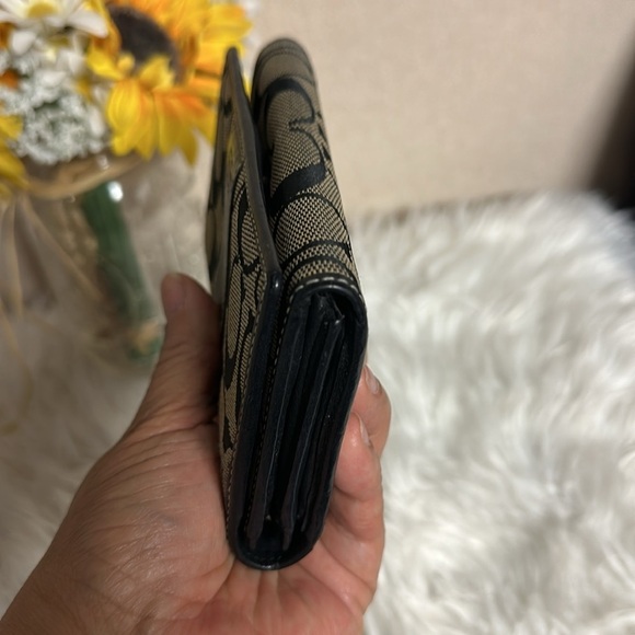 Coach‎ y2k signature C wallet 2 compartment inside zip card holder *callouts* - Picture 5 of 10
